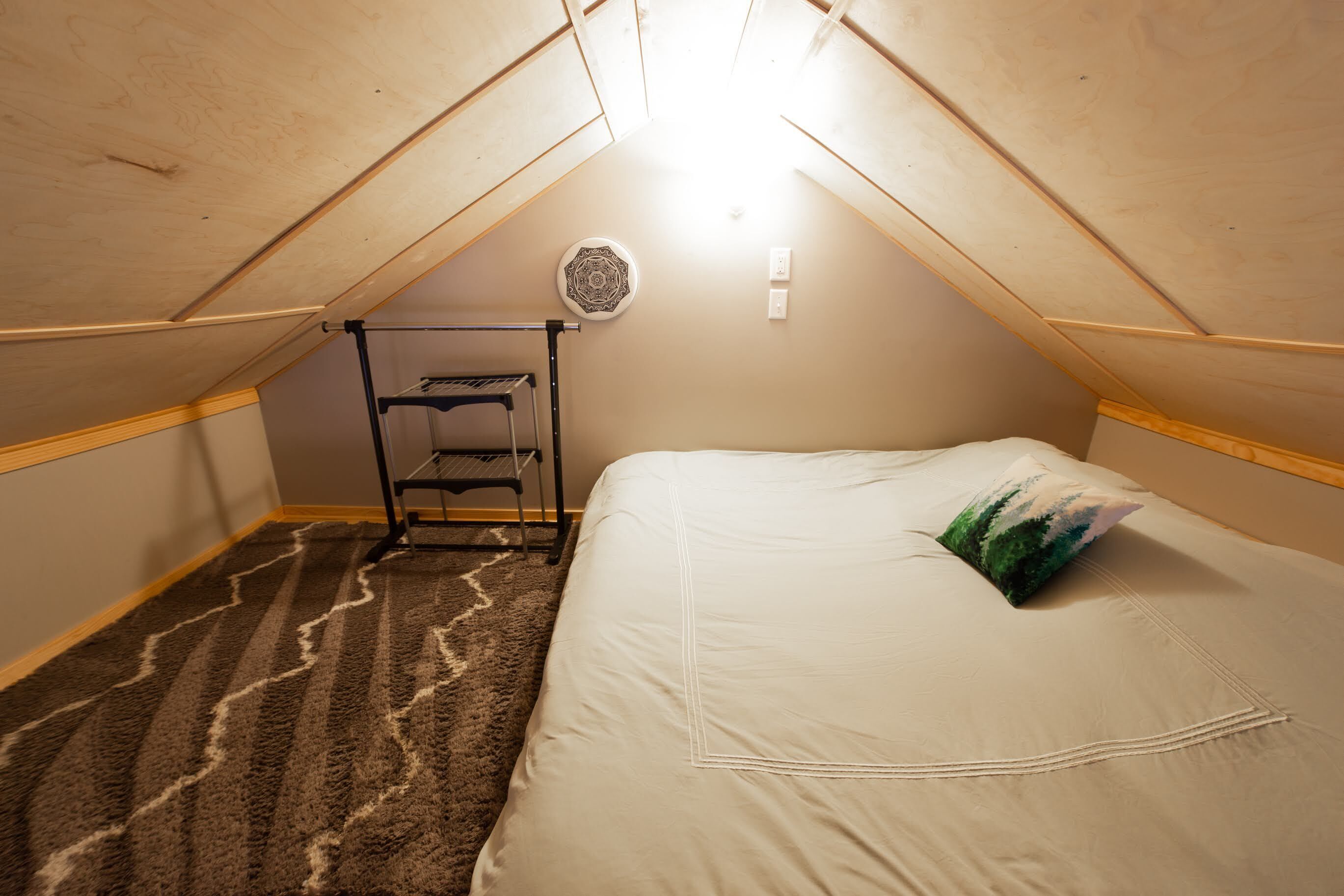 1 bedroom, travel crib, free WiFi, bed sheets