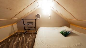 1 bedroom, travel crib, free WiFi, bed sheets