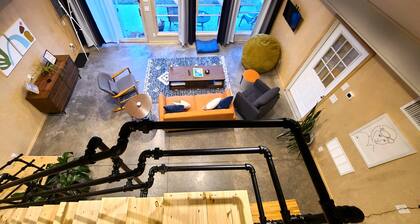 The Hygge House // A Cozy Guest House 15 min from Downtown