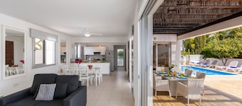 Protaras Sapphire Seaside Villa