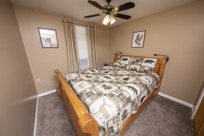 2 Schlafzimmer, Bügeleisen/Bügelbrett, kostenloses WLAN, Bettwäsche