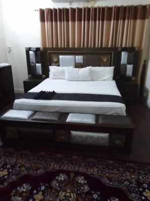 Deluxe Double Room - New City Lodges Guest House (Islamabad)