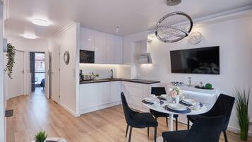 Superior Apartment | Iron/ironing board, free WiFi