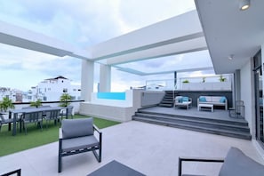 Outdoor dining - ❤ Lovely KING Bed/Rooftop/Parking in Bella Vista (Santo Domingo)