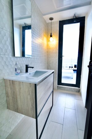 Interior - ❤ Lovely KING Bed/Rooftop/Parking in Bella Vista (Santo Domingo)