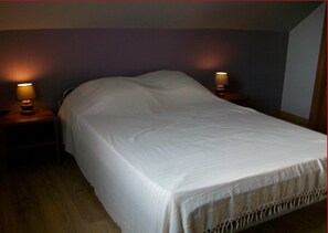 2 Schlafzimmer, Bügeleisen/Bügelbrett, kostenloses WLAN
