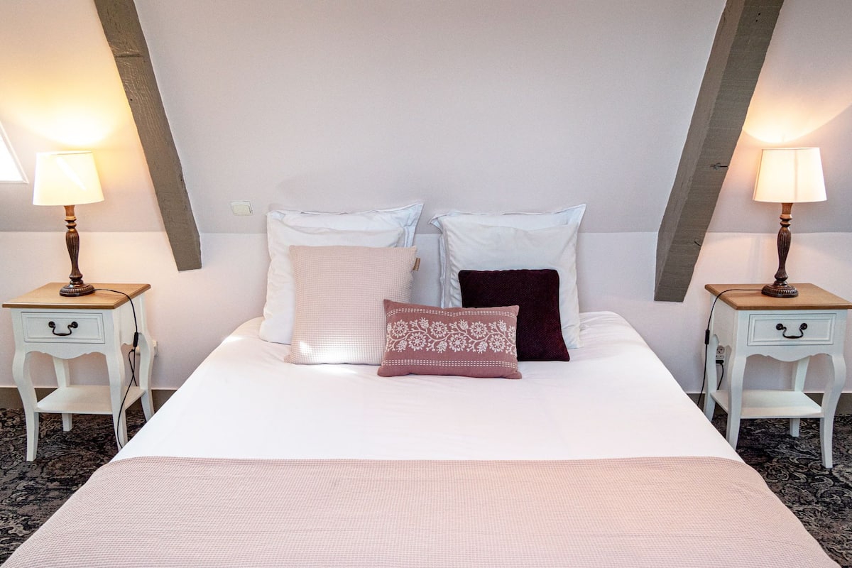Romantic Double Room, Ensuite (Chambre Rose)