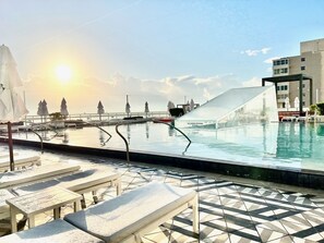 Outdoor pool, a heated pool