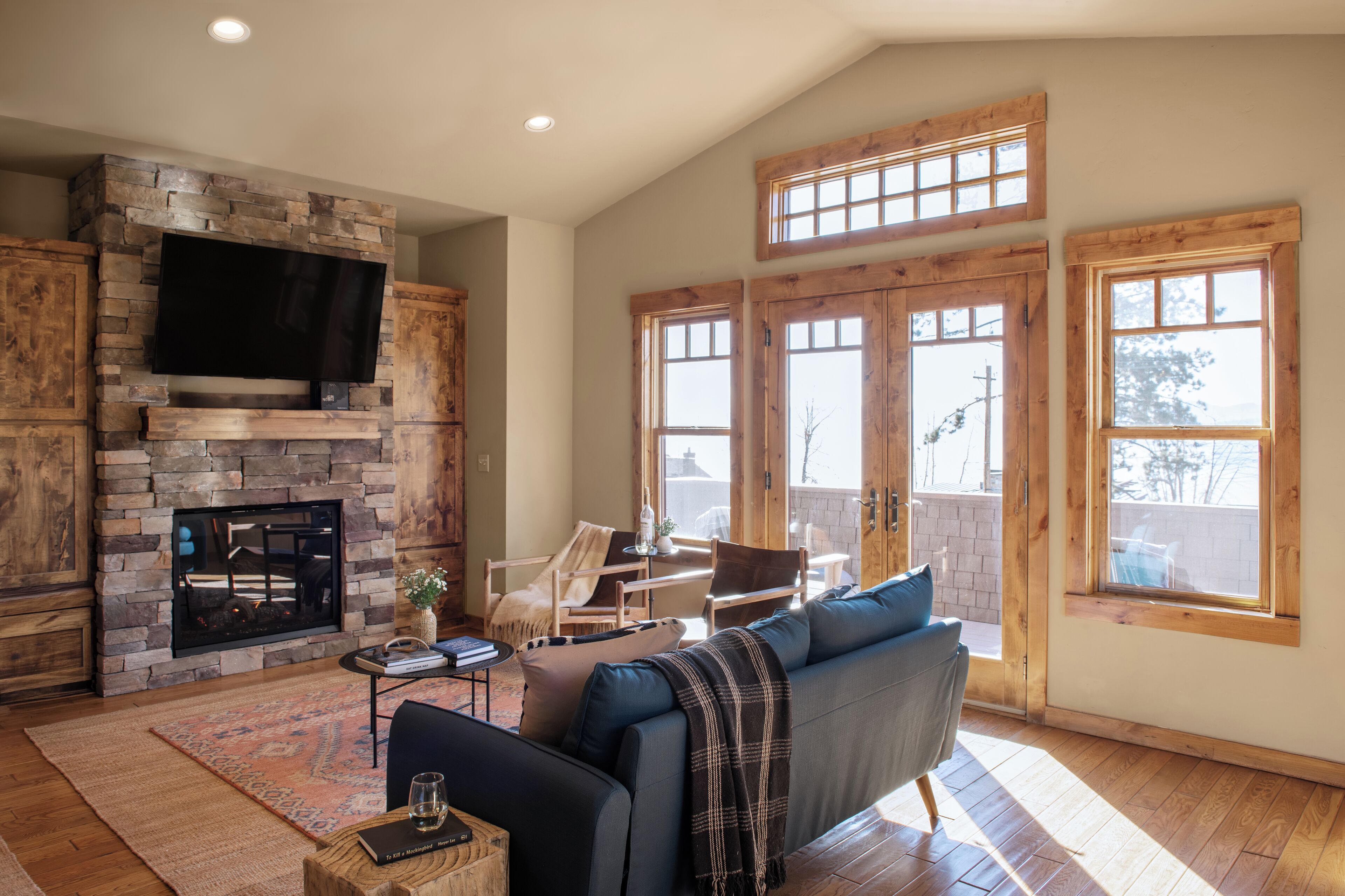 智能電視、壁爐