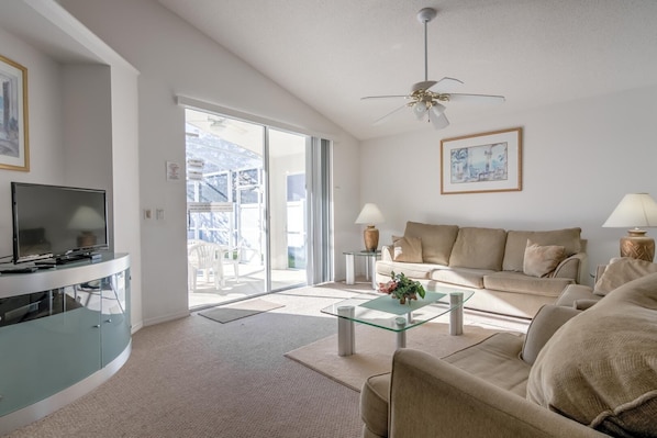 House, Multiple Beds (Ray's Eagle Pointe Vacation Home) | Living room