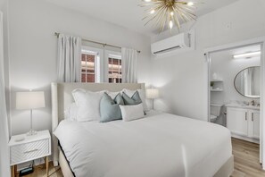 1 bedroom, iron/ironing board, free WiFi, bed sheets - Luxurious Large Studio overlooking 30A nestled between Rosemary and Alys Beach  (Rosemary Beach)