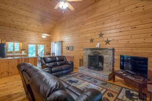 Smart TV, chimenea y reproductor de DVD