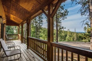 Terrace/patio - Antelope Trail Lodge – Hot tub, wood fireplace, pet friendly & Terry Peak views! (Lead)