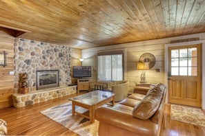TV, fireplace, DVD player