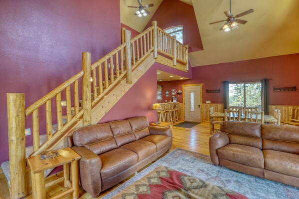 Flat-screen TV, fireplace