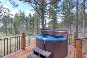 Bañera de hidromasaje al aire libre