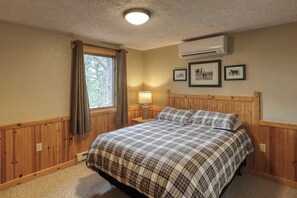 1 bedroom, free WiFi, bed sheets - Serenity Ridge Retreat – Cozy Cabin with Hot Tub & Mountain Views Near Terry Peak (Lead)