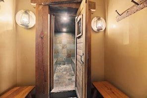 Spa - Saloon Cabin on Gilded Mountain/private hot tub (Lead)