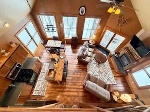Smart TV, fireplace - Saloon Cabin on Gilded Mountain/private hot tub (Lead)