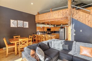 Smart TV y chimenea 