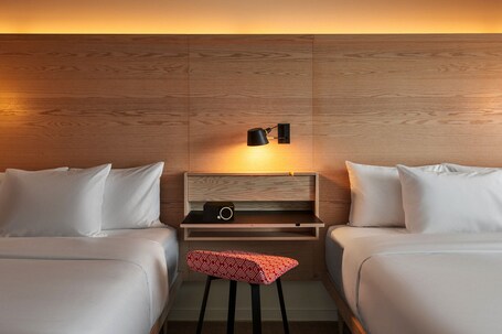 Radio Hotel - Image 15