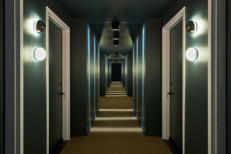 Radio Hotel - Image 40