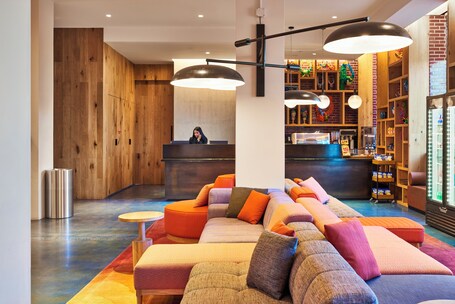 Radio Hotel - Image 36