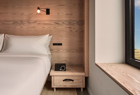 Radio Hotel - Image 53