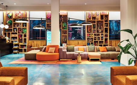 Radio Hotel - Image 32