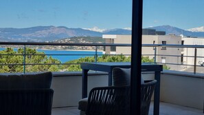 Property grounds - Superb T3 seafront apartment in Ajaccio bay (Pietrosella)