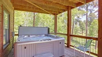 Tina de hidromasaje al aire libre