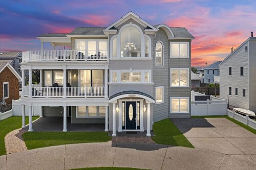 5BR w/ Pool, Hot Tub, Cabana, Elevator & Game Rm