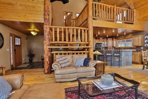 Televisión y chimenea 