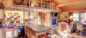 Couloir Cabin - Terry Peak | 3 Bed, 2 Bath