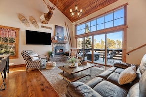 TV, fireplace - Lookout Tower (Lead)