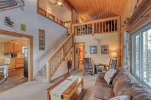 Smart-TV, Kamin, DVD-Player