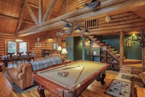 Games room - Bear Butte Gulch Lodge - Private cabin with gorgeo (Deadwood)