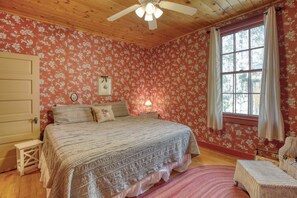 6 bedrooms, free WiFi, bed sheets