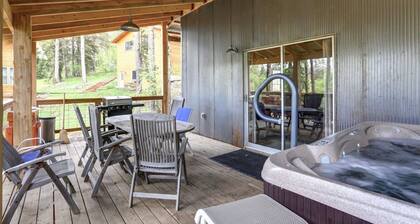 Mountain Oasis - private hot tub and game room.