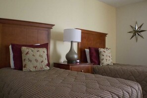 3 chambres, fer et planche à repasser, Wi-Fi gratuit, draps fournis