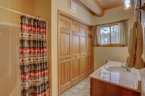 Bathtub, hair dryer, towels - Four Seasons Retreat – Cozy Terry Peak Cabin with Hot Tub & Mountain Views (Lead)