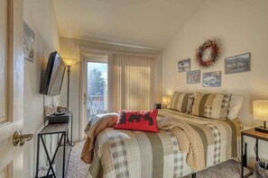 4 bedrooms, free WiFi, bed sheets