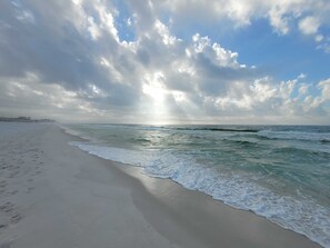 Beach nearby, sun-loungers, beach towels