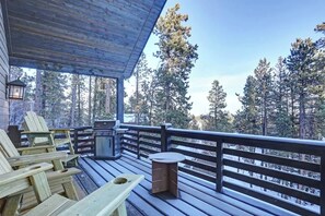 Property grounds - Gilded Buffalo in Gilded Mountain (Lead)