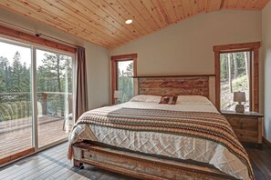 3 多间卧室、免费 WiFi、床单