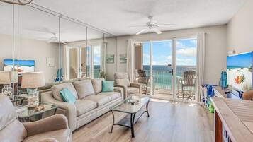 Smart-tv, een dvd-speler en een stereo