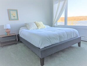 4 bedrooms, desk, iron/ironing board, free WiFi