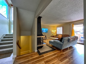 Smart TV, fireplace, DVD player