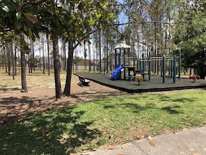 Casa, várias camas (Ian's Highlands Reserve Vacation Home) | Área infantil