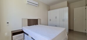 Basic Apartment - Lindo Apt 03 dormitorios em Bombas 801 (Bombinhas)